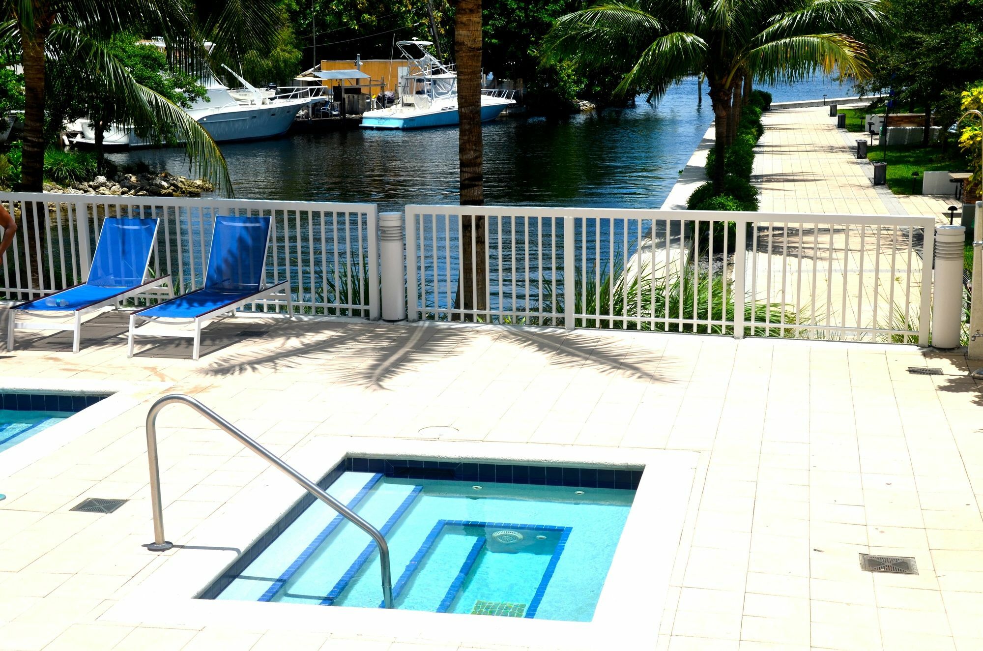 Riviera Luxury Living At River Oaks Marina And Tower Miami Buitenkant foto