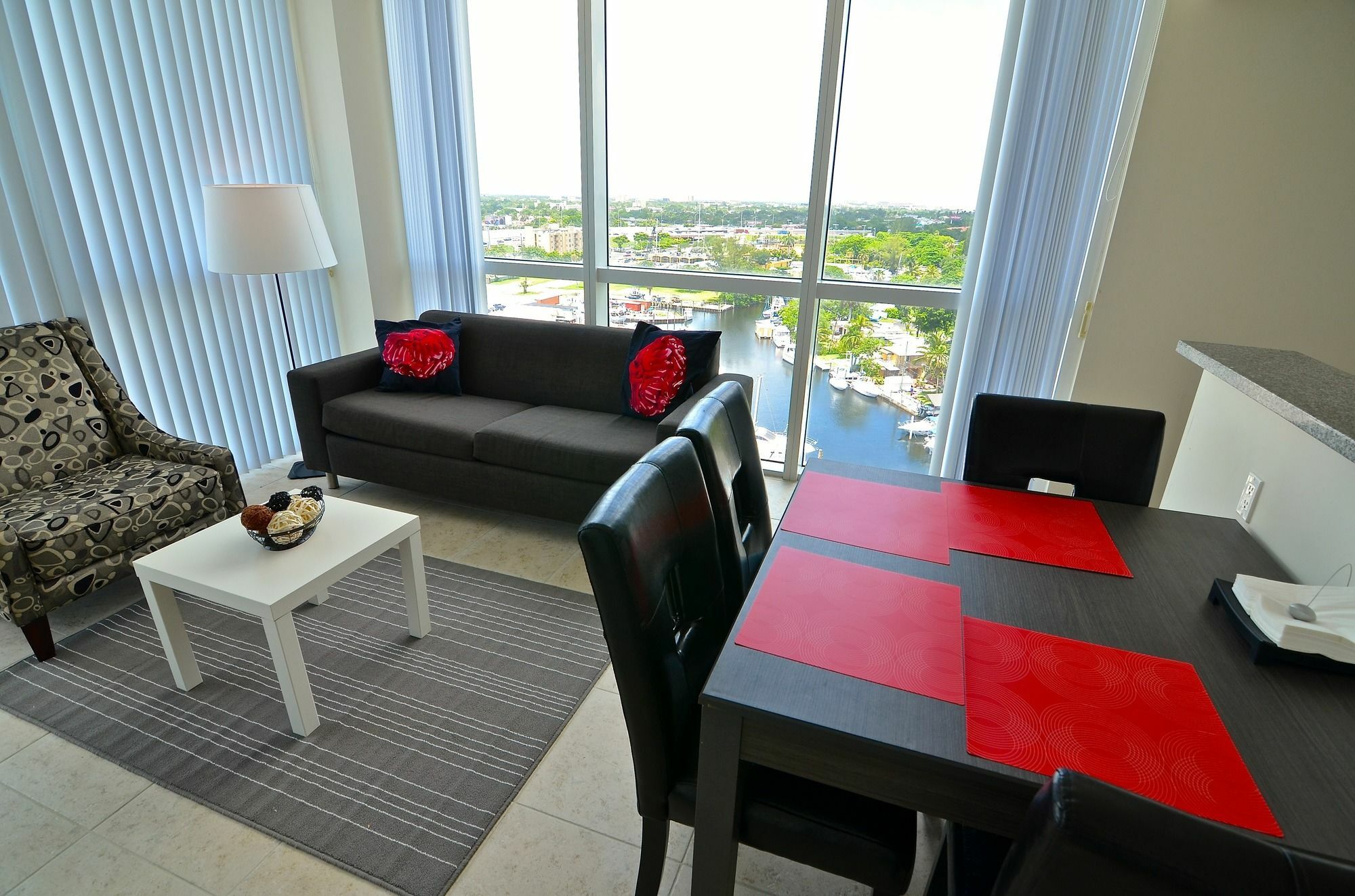 Riviera Luxury Living At River Oaks Marina And Tower Miami Buitenkant foto